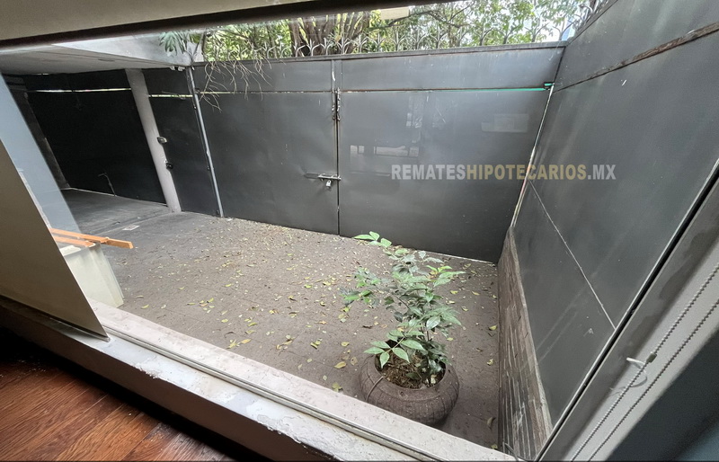 Rousseau 74 Anzures - 