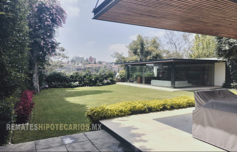 Casa en Bosques de las Lomas - 