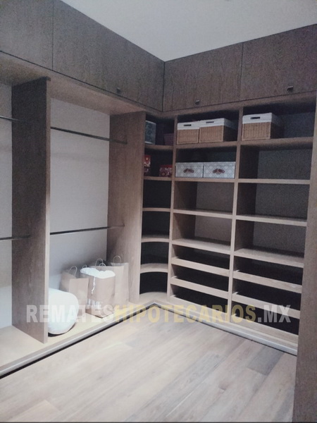 Casa en Bosques de las Lomas - 