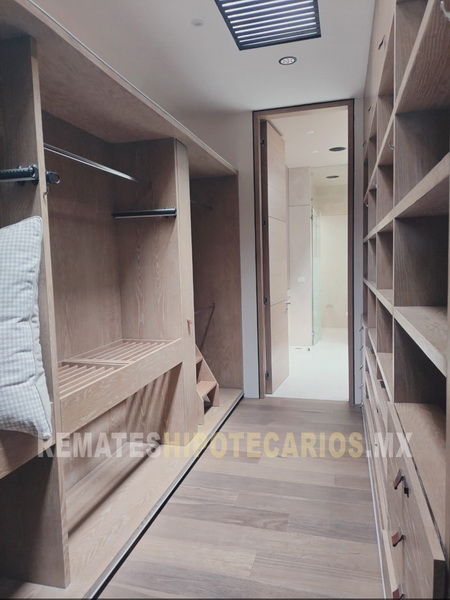 Casa en Bosques de las Lomas - 