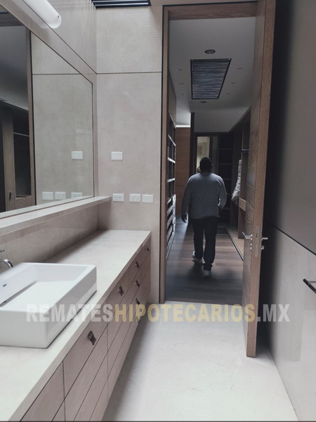 Casa en Bosques de las Lomas - 