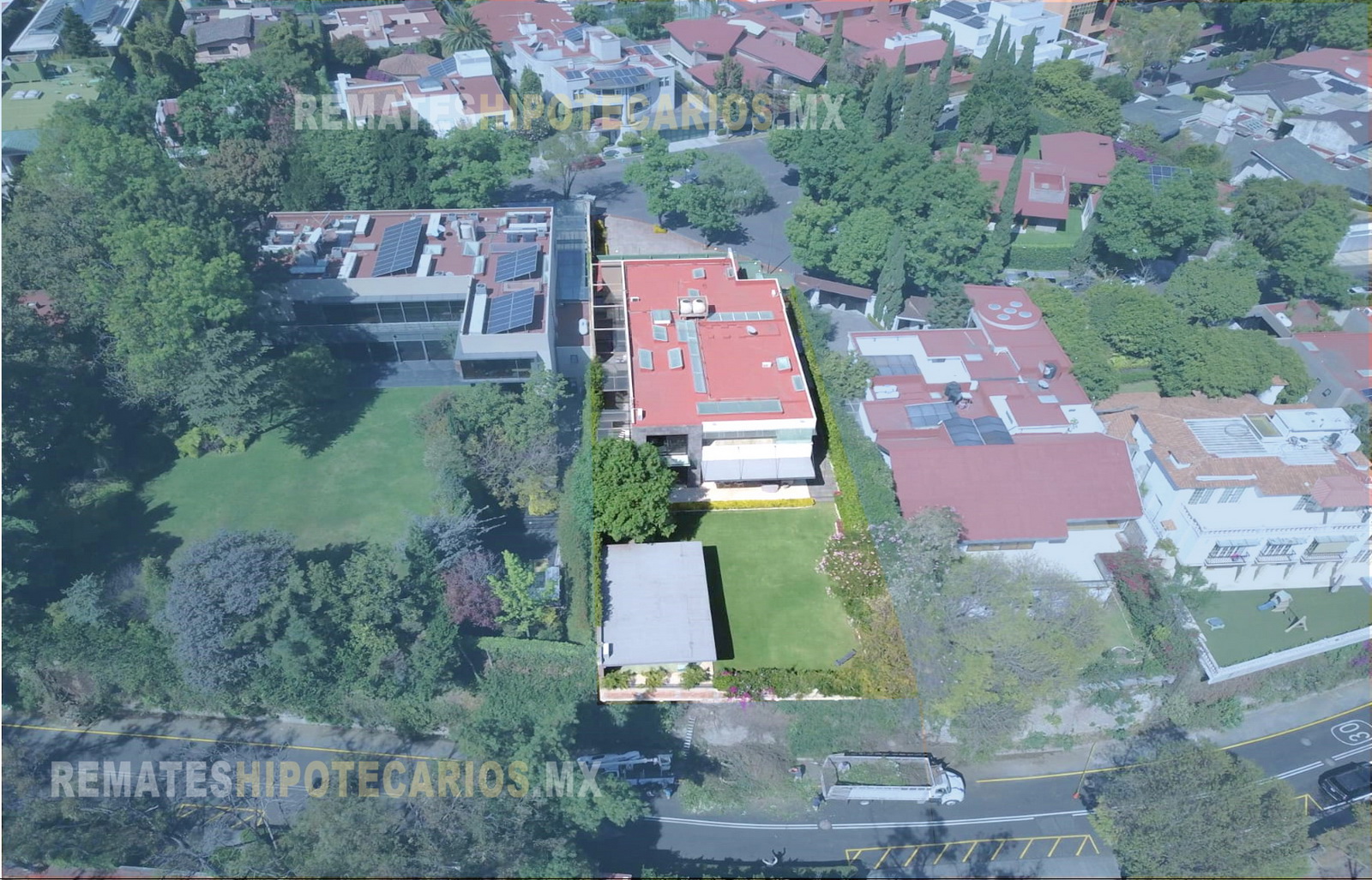 Casa en Bosques de las Lomas - 