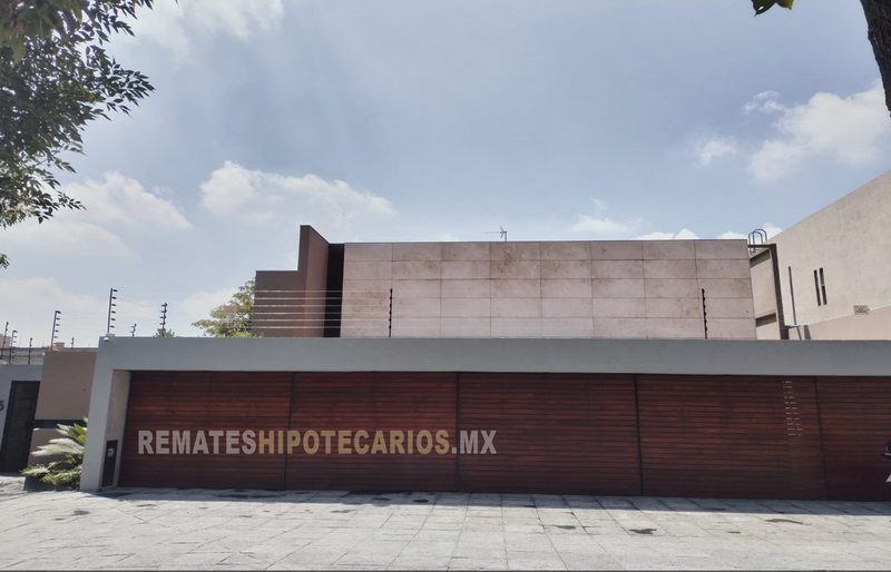 Casa en Bosques de las Lomas - 