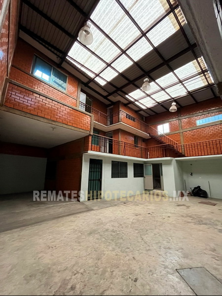 Edificio en Iztacalco de Entrega Inmediata - 