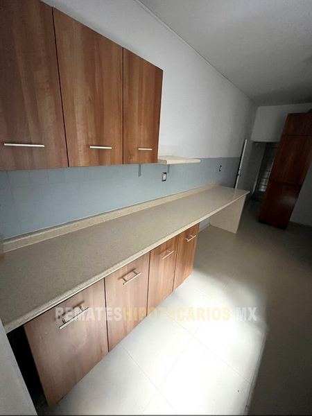 Rousseau 74 Anzures - 