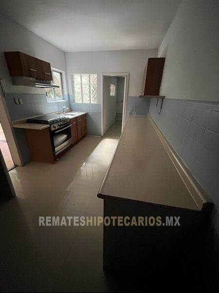 Rousseau 74 Anzures - 