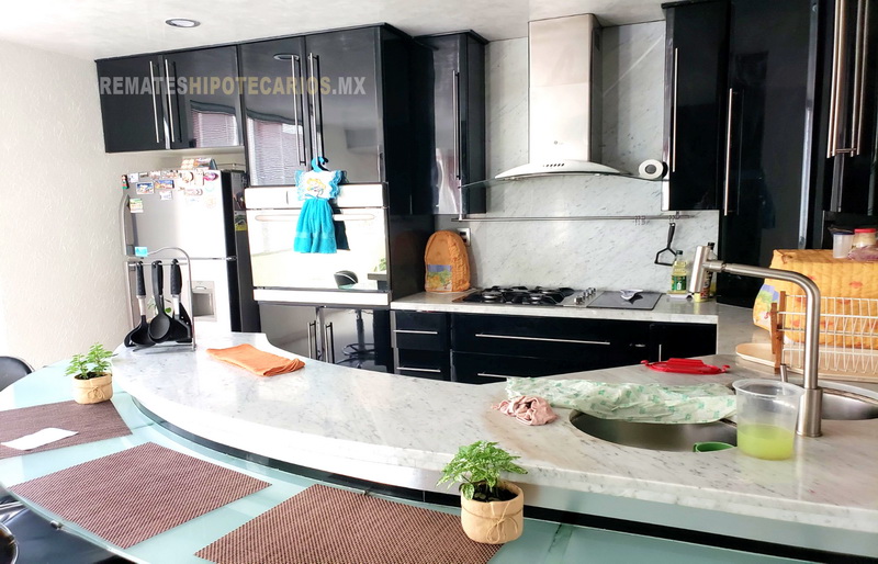 Casa en Jardines de BellaVista Tlalnepantla - 