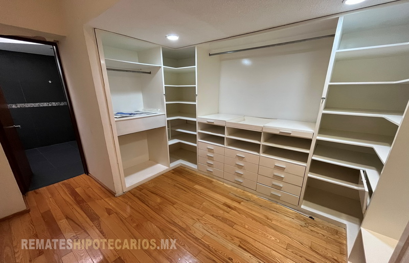 Casa en Bosque de las Lomas - 