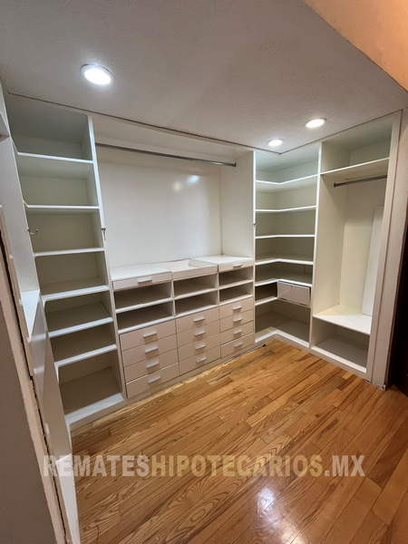 Casa en Bosque de las Lomas - 
