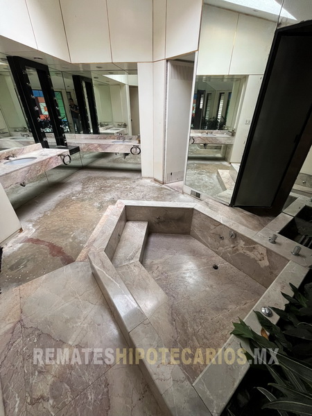 Casa en Bosque de las Lomas - 