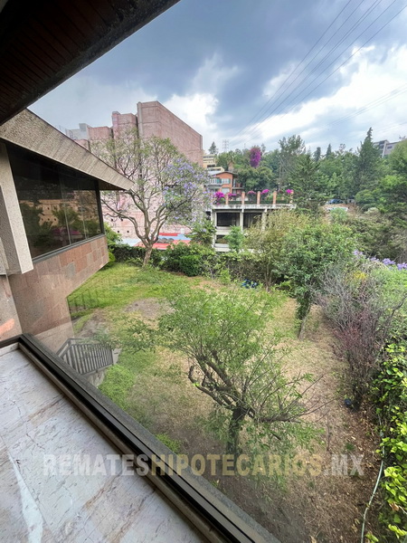 Casa en Bosque de las Lomas - 