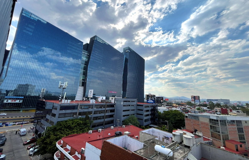 Edificio en Lomas de Sotelo - 