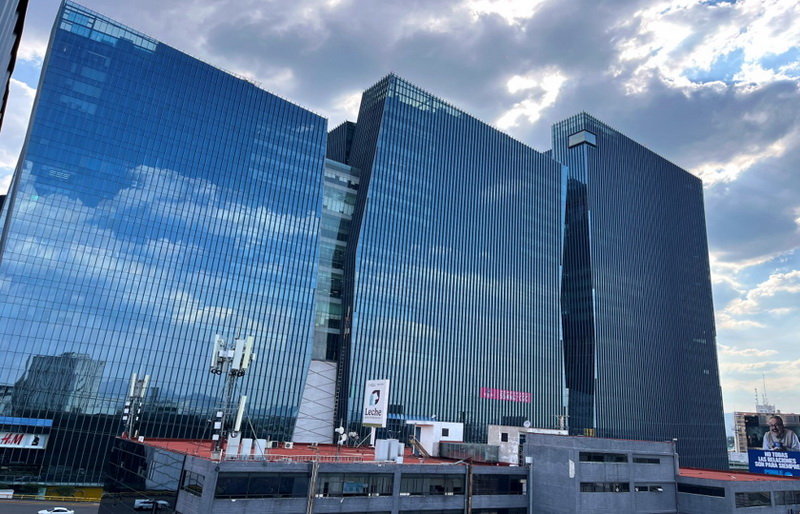 Edificio en Lomas de Sotelo - 