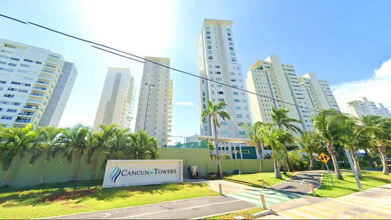 Cancún Towers Marina & Golf